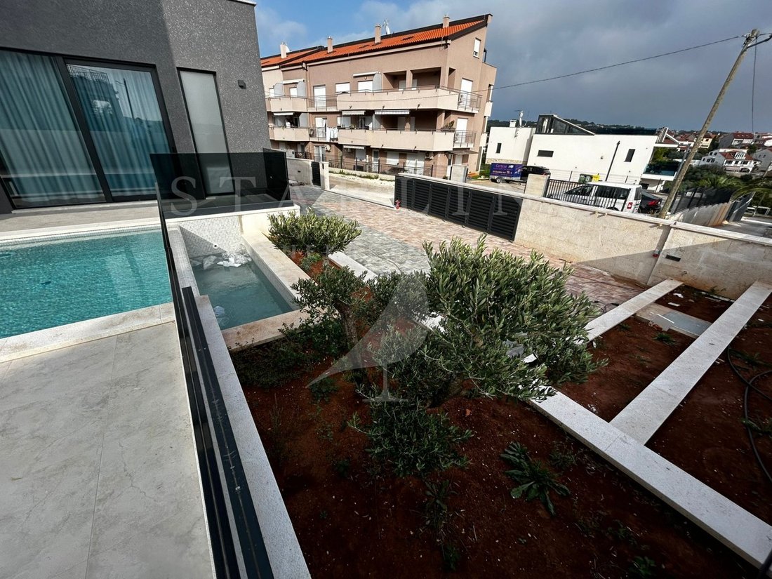 House Medulin, 600m2 In Medulin, Istria County, Croatia For Sale (13361767)