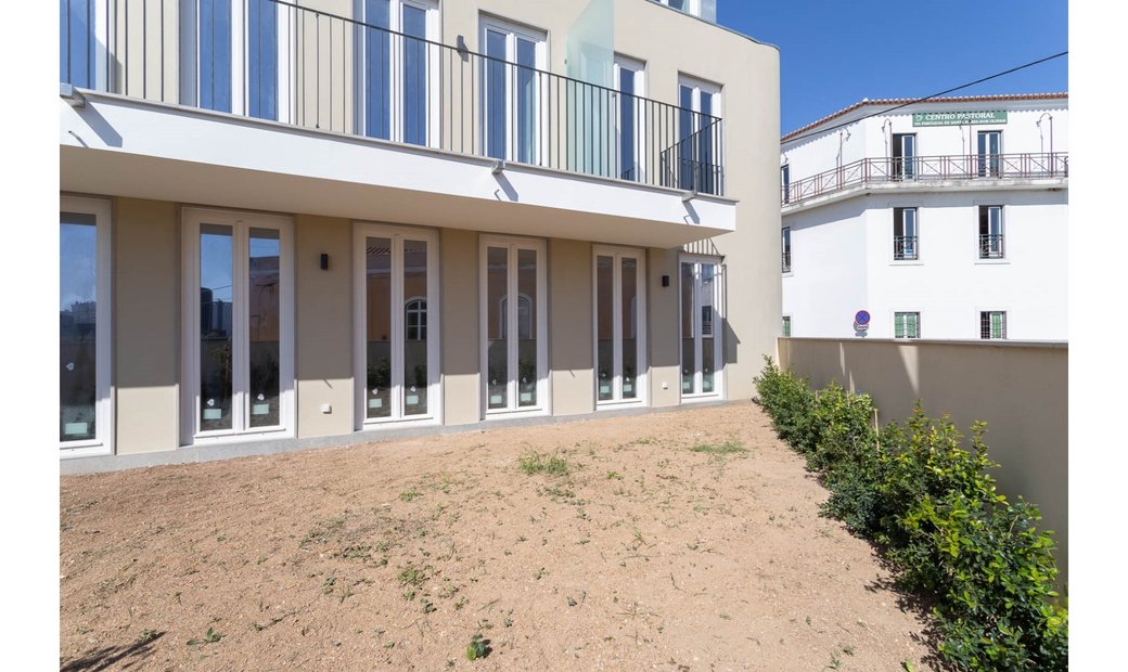 3 Bedroom Apartment, Small Garden, In Olivais In Lisbon, Lisbon