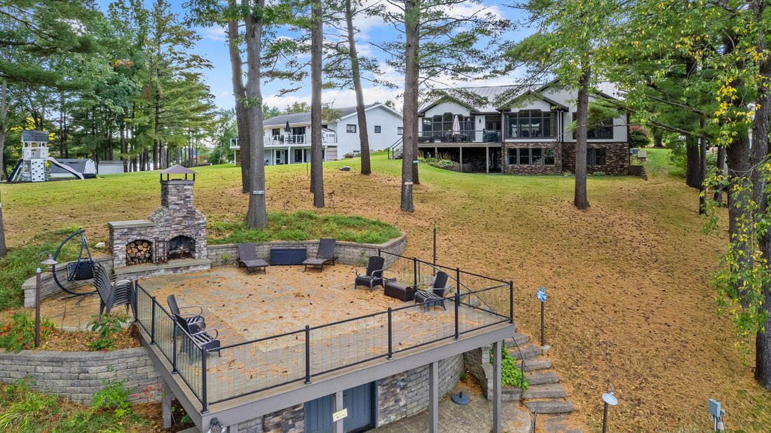 4 Bedrooms Single Family Detached In Jerome, Mi, United States For Sale