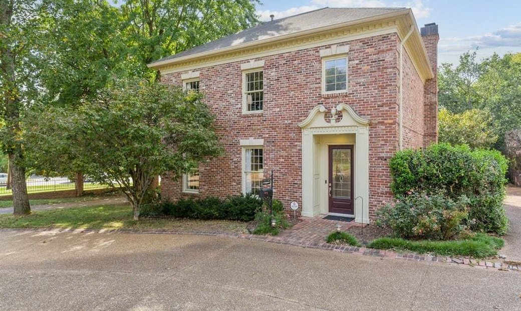 Upscale Cluster Home In Green Hills In Forest Hills, Tennessee, United