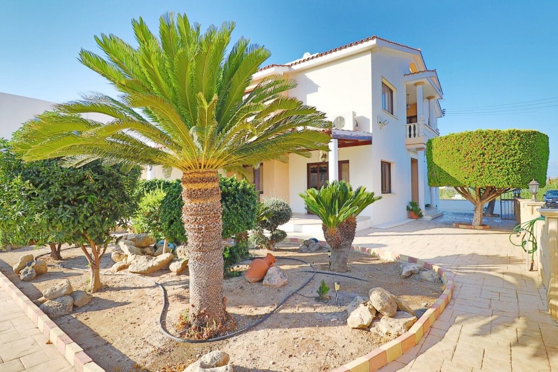 Villa in Paphos, Paphos, Cyprus 2 - 13361073
