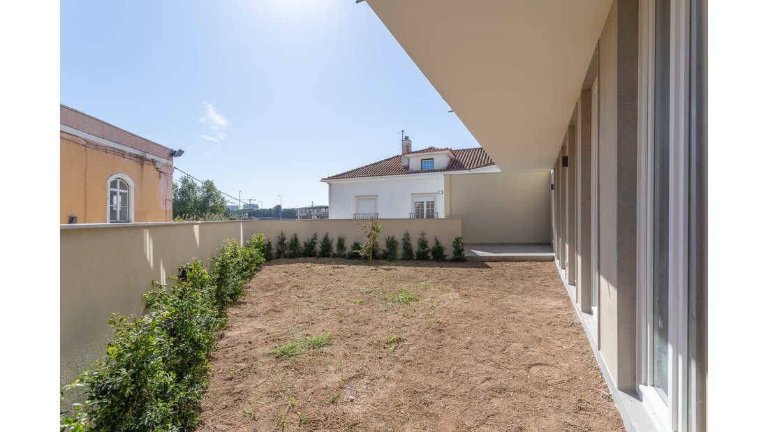 3 Bedroom Apartment, Small Garden, In Olivais In Lisbon, Lisbon