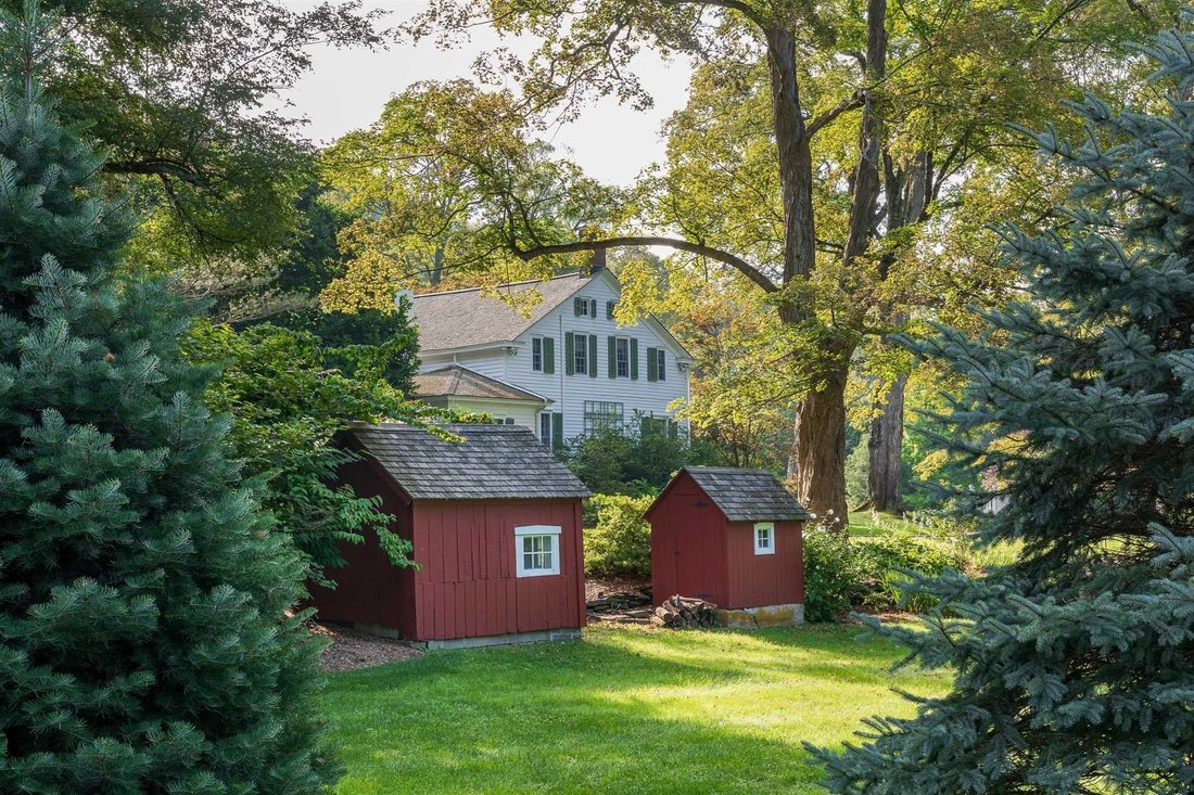 A Millbrook Antique With A Truly Unrivaled In Wingdale, New York