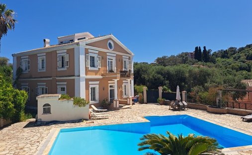 Casa in Northern Corfu, Peloponnese, Western Greece and the Ionian, Grecia 1