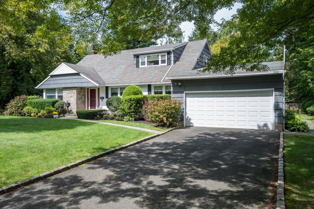 5 High Pine, Glen Cove, Ny, 11542 In Glen Cove, New York, United States