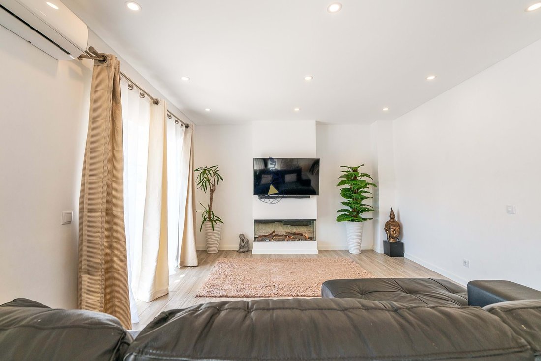 Single Storey Villa With Pool In Monte Canelas Mexilhoeira In Faro