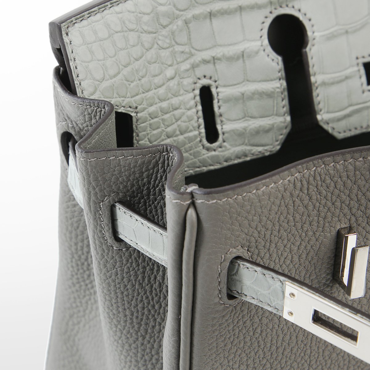 Hermès Birkin Touch 25 Alligator Handbag In Dubai, Dubai, United Arab  Emirates For Sale (13369047)