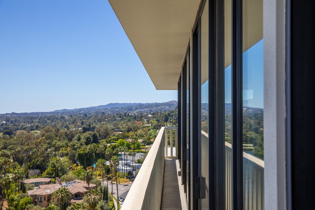 9255 Doheny Road 1602 In Los Angeles, California, United States For