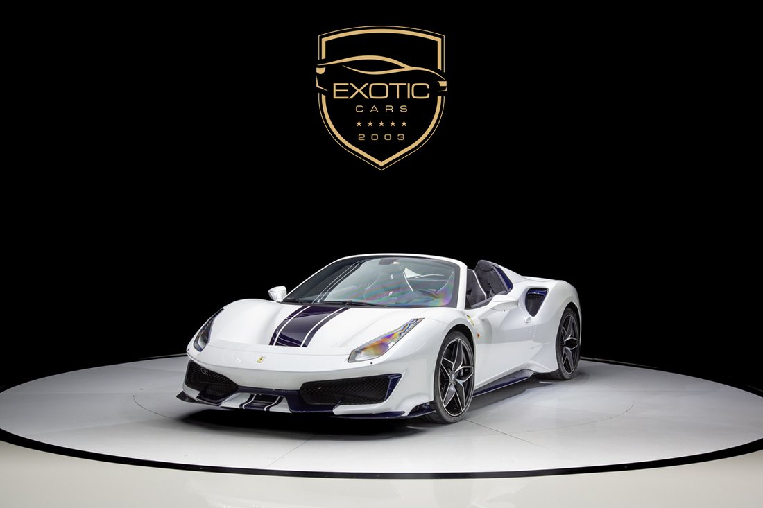 Cabriolet in Dubai, Dubai, United Arab Emirates 1 - 13369144