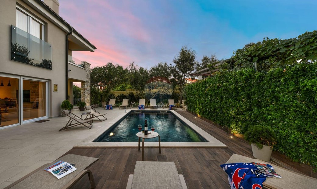 House Novalja, 294m2 In Vidalići, Lika Senj County, Croatia For Sale