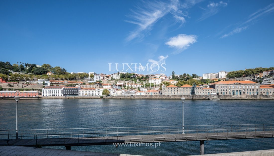 Villa in Santa Marinha e Sao Pedro da Afurada, Porto District, Portugal 2 - 13370164