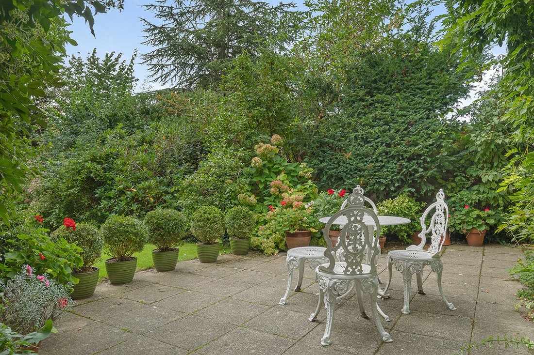 6 Bedroom Semi Detached House For Sale In In London, England, United