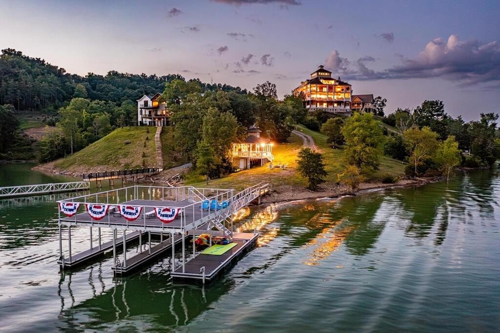 Single Family Detached Dandridge In Dandridge, Tennessee, United States