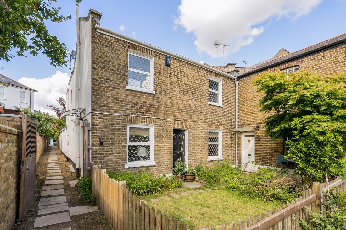 3 Bedroom Terraced House For Sale In London In London, England, United