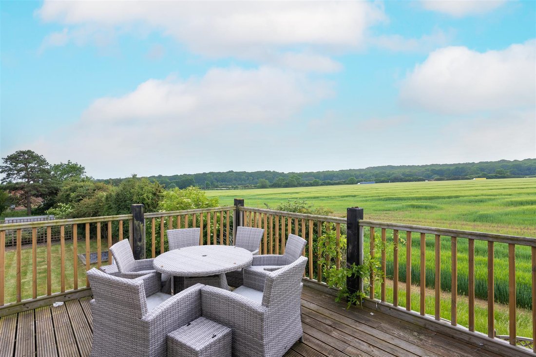 4 Bedroom Detached House For Sale In Woburn In Woburn, England, United Kingdom For Sale (13371029)