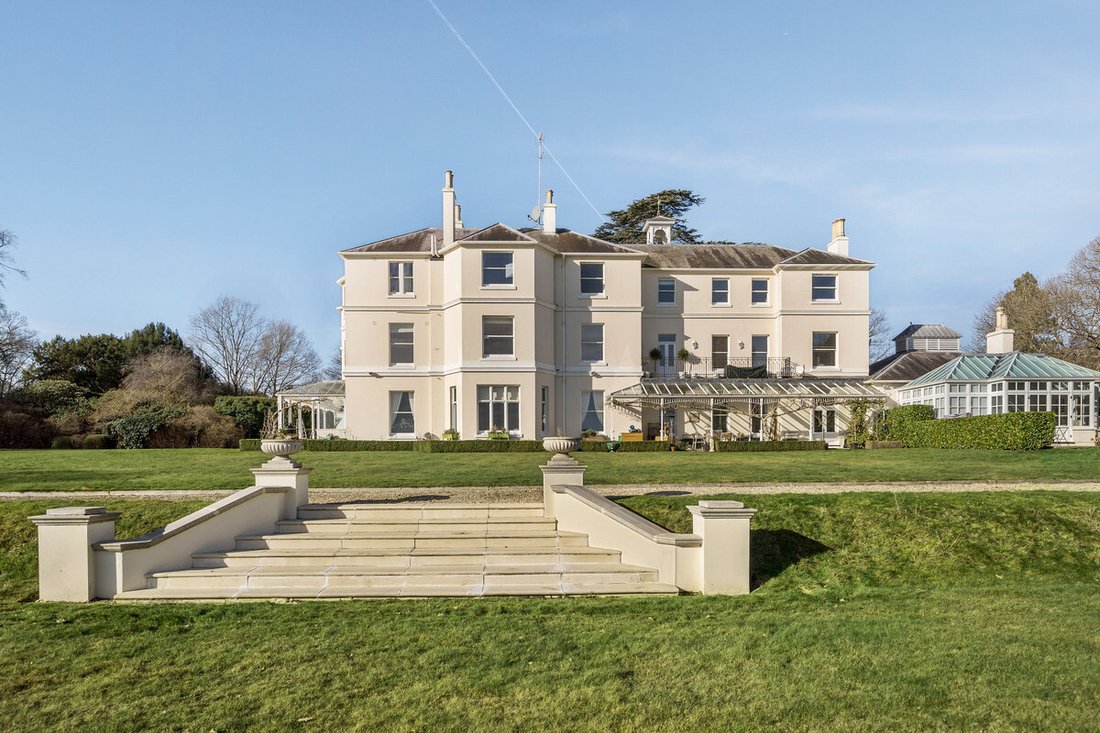Apartment in Ascot, England 1 - 13371548