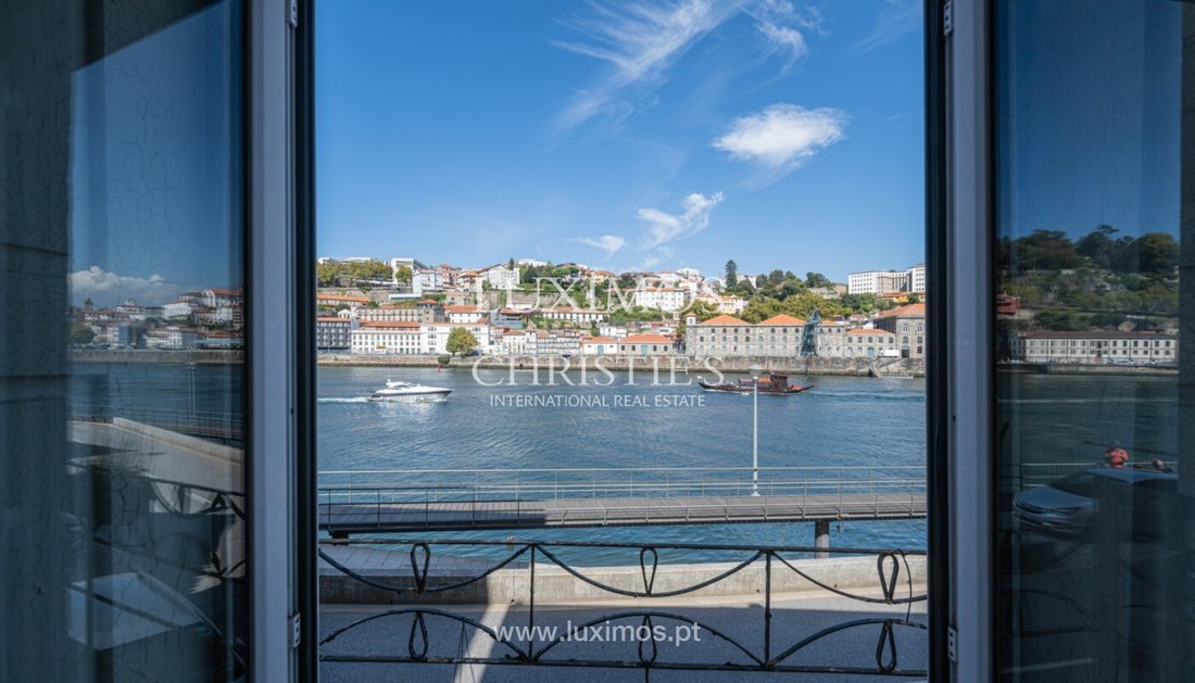 Villa in Santa Marinha e Sao Pedro da Afurada, Porto District, Portugal 1 - 13370164