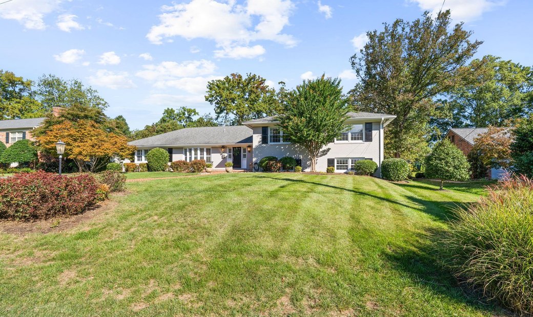 1214 Belle Vista Dr In Belle Haven, Virginia, United States For Sale