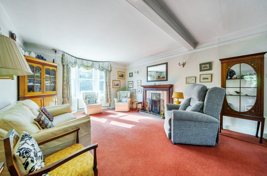 5 Bedroom Detached House For Sale In West In Leybourne, England, United