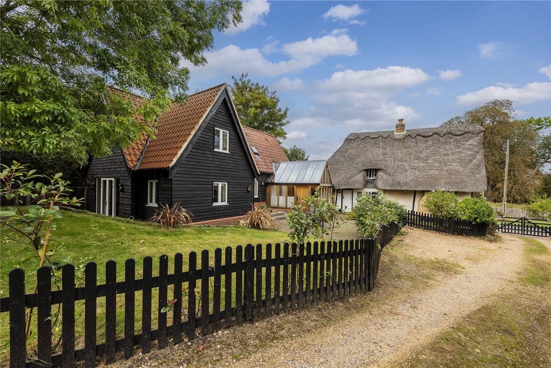 5 Bedroom Detached House For Sale In In Ickwell, England, United