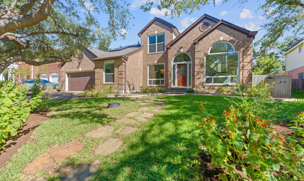 Introducing A Thoughtfully Updated Home On A Dans Austin, Texas, états