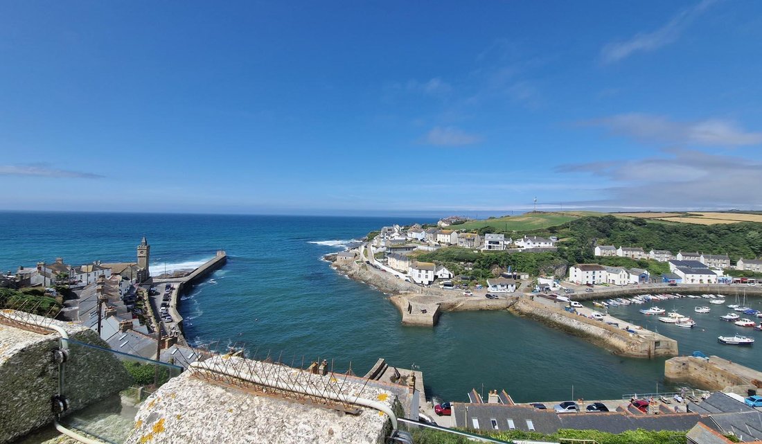 3 Bedroom Cottage For Sale In In Porthleven, England, United Kingdom