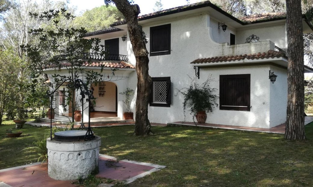 Sabaudia Villa In Sabaudia, Lazio, Italy For Sale (13370784)