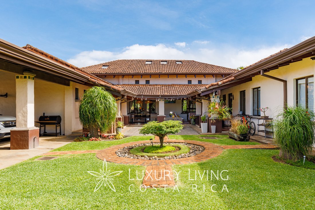 House in San Joaquín de Flores, Heredia Province, Costa Rica 1 - 13370853