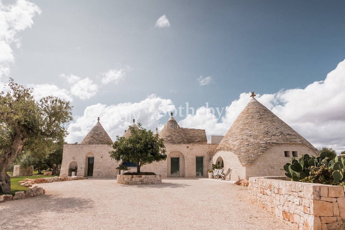 Farm Ranch in Cisternino, Apulia, Italy 4 - 13374064