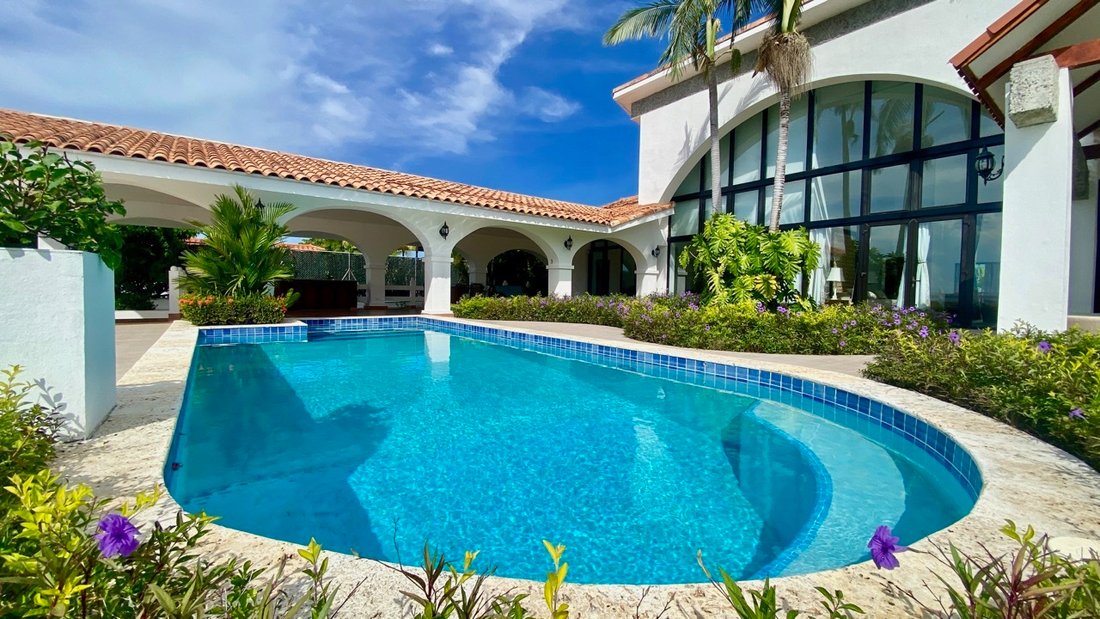 Villa in San Carlos District, Panama, Panama 1 - 13376419