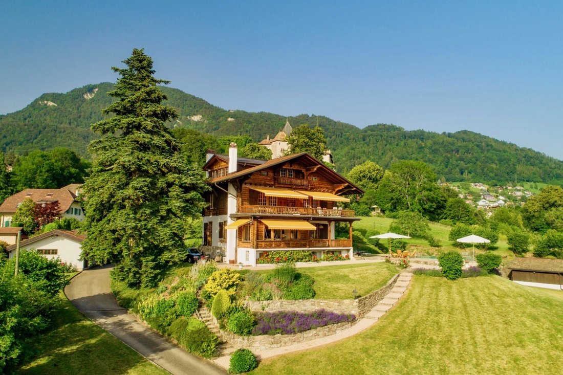 2 Properties Including A Luxurious In Blonay Saint Légier, Vaud
