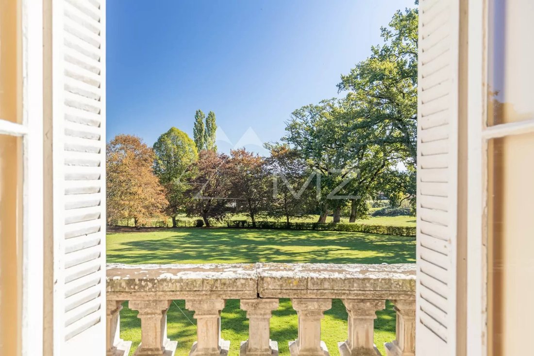 Beautiful Mansion Built On A In Bourg En Bresse, Auvergne Rhône Alpes