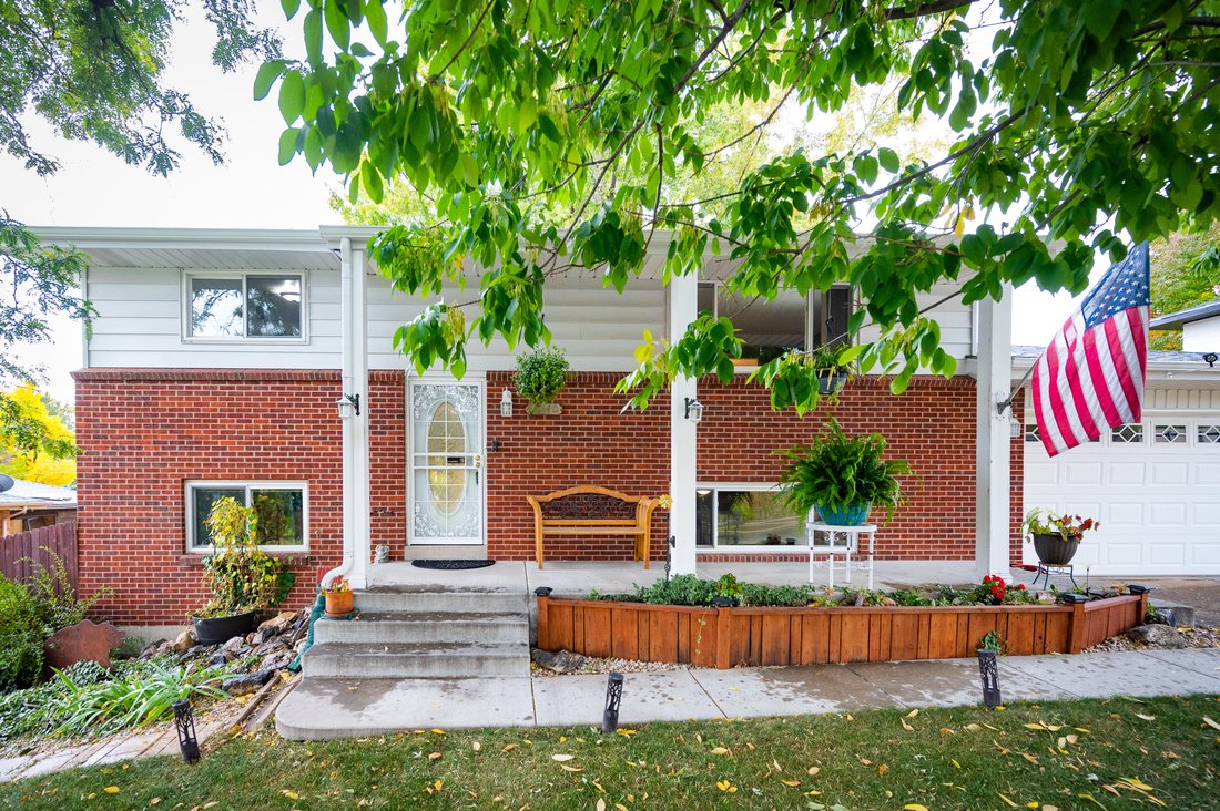 Bi Level Floor Plan With Two Separate Living In Golden, Colorado