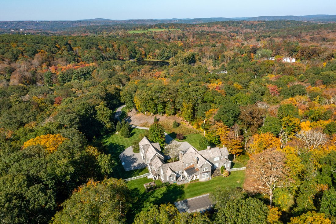 42 Nettleton Hollow Road In Washington, Connecticut, United States For