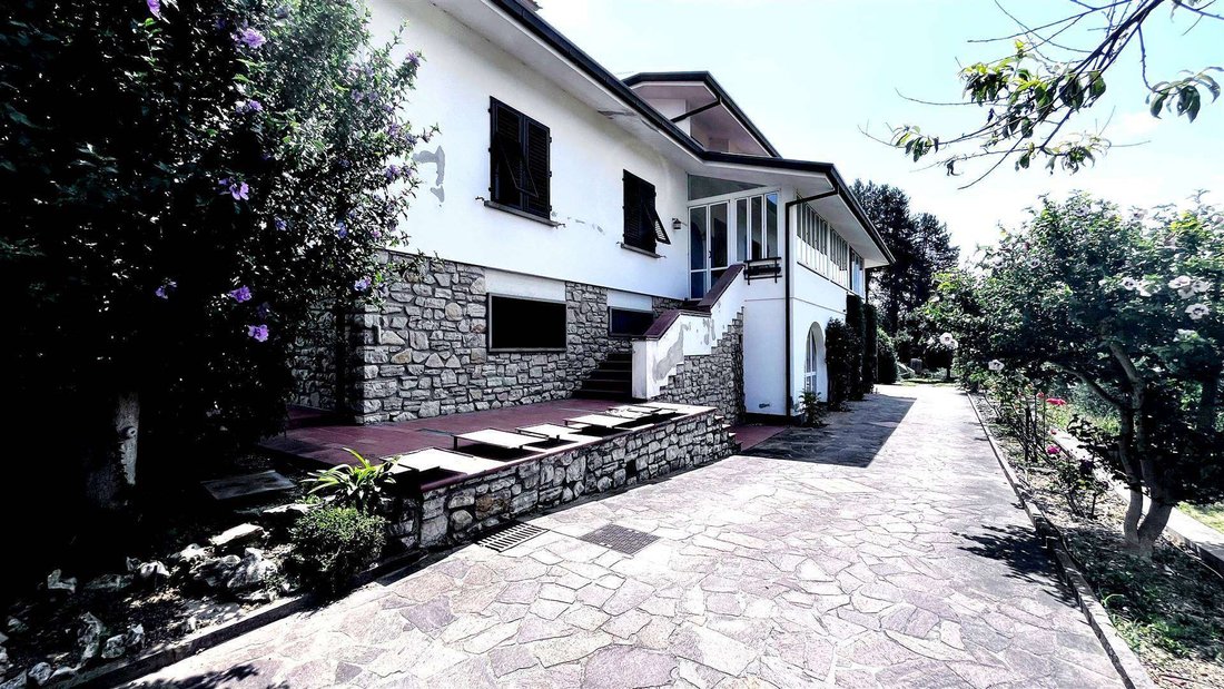Villa in Uzzano, Toskana, Italien 1 - 13375453