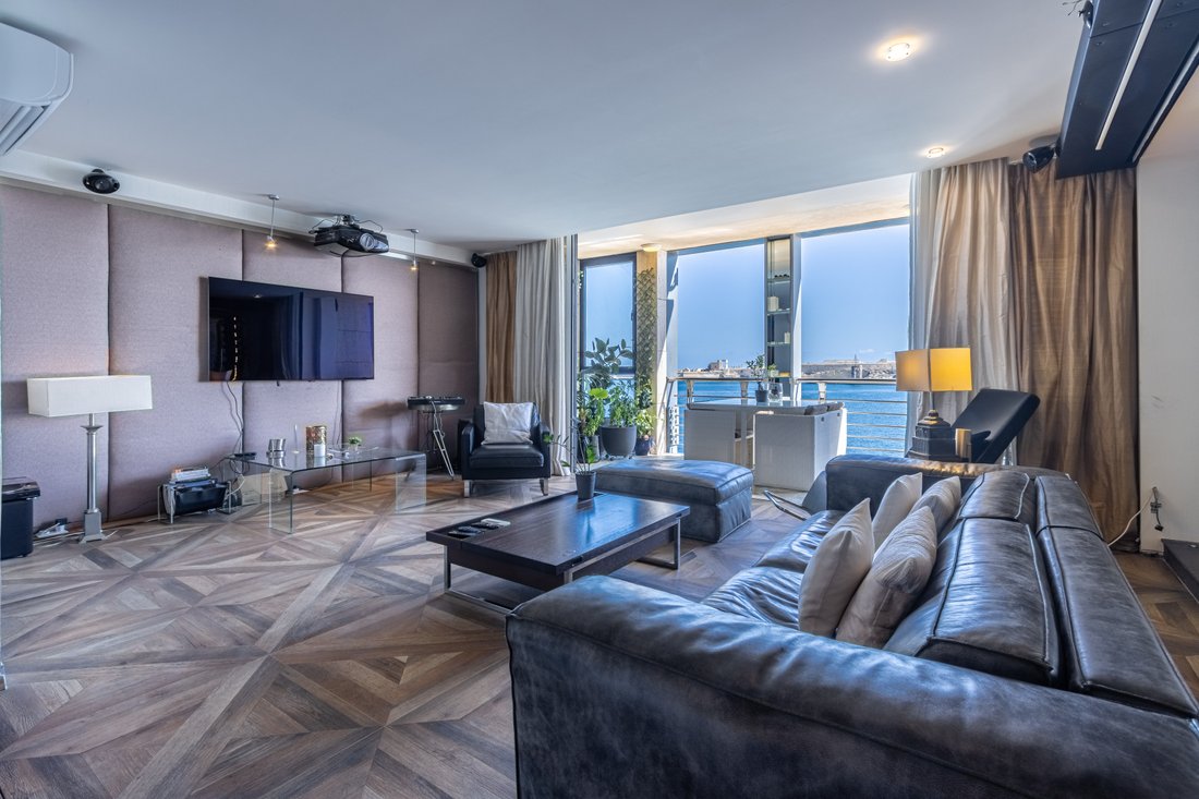 Luxurious Seaview Apartment In Birgu, Malta For Sale (13374096)