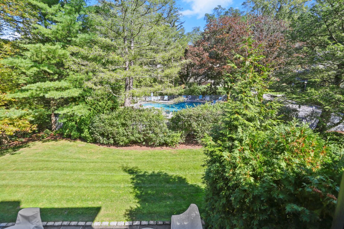 Exquisitely Renovated Townhome In Greenwich, Connecticut, United States