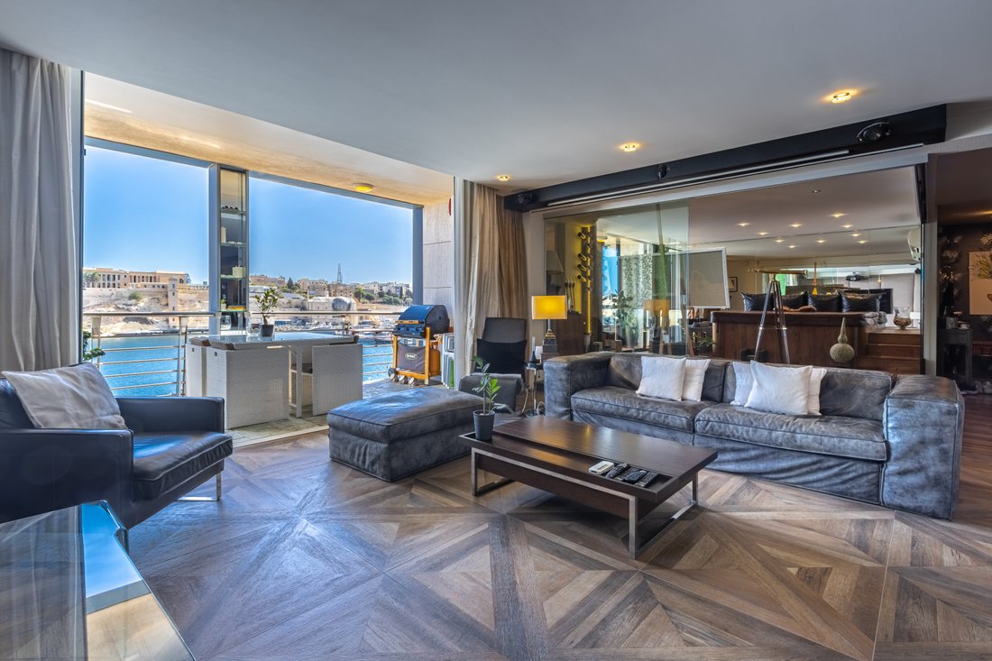 Luxurious Seaview Apartment In Birgu, Malta For Sale (13374096)