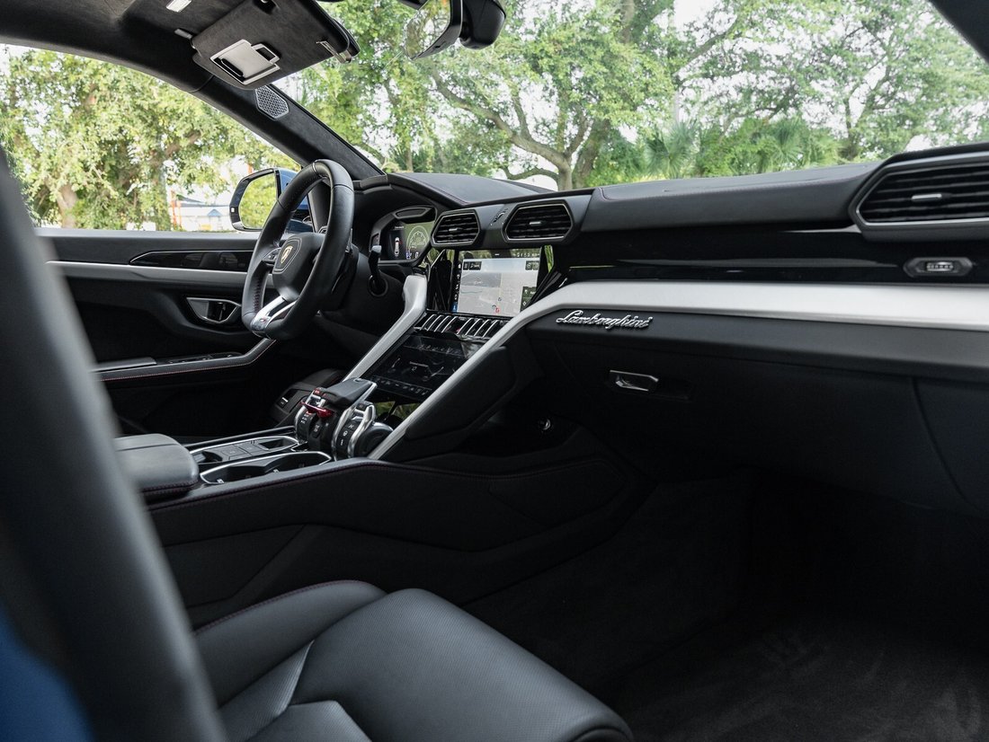 Suv in Naples, FL 2 - 13369970