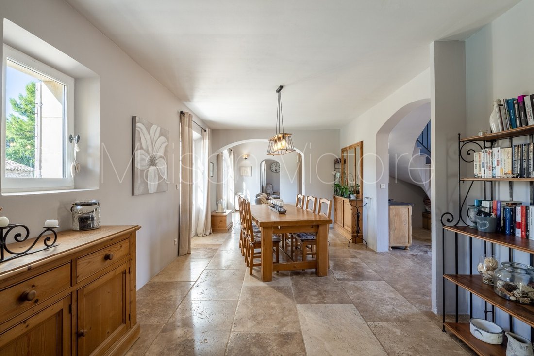 Contemporary Bastide With In Saint Didier, Provence Alpes Côte D'azur