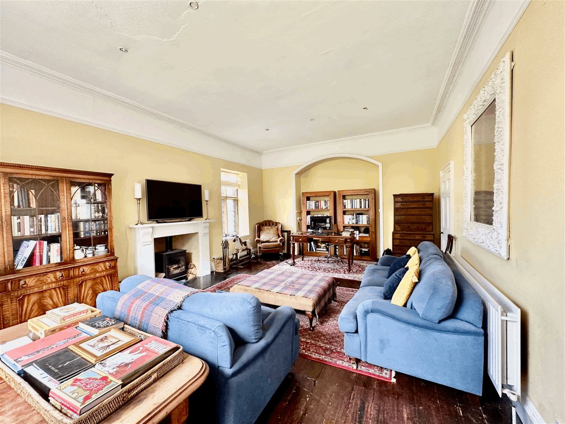 5 Bedroom Semi Detached House For Sale In In Rotherham, England, United