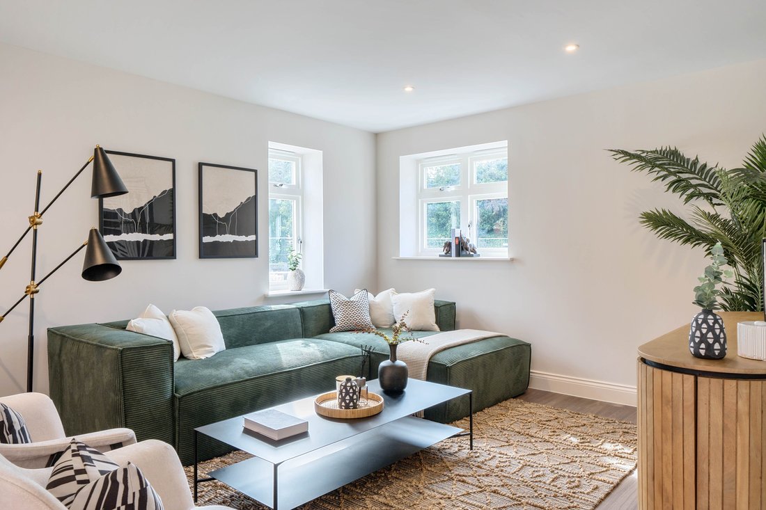 House in Kingswood, Reigate and Banstead, England 3 - 13376131