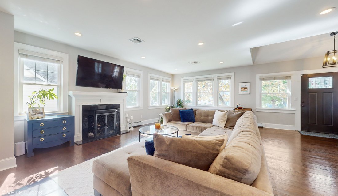 Home! In Morris Plains, New Jersey, United States For Sale