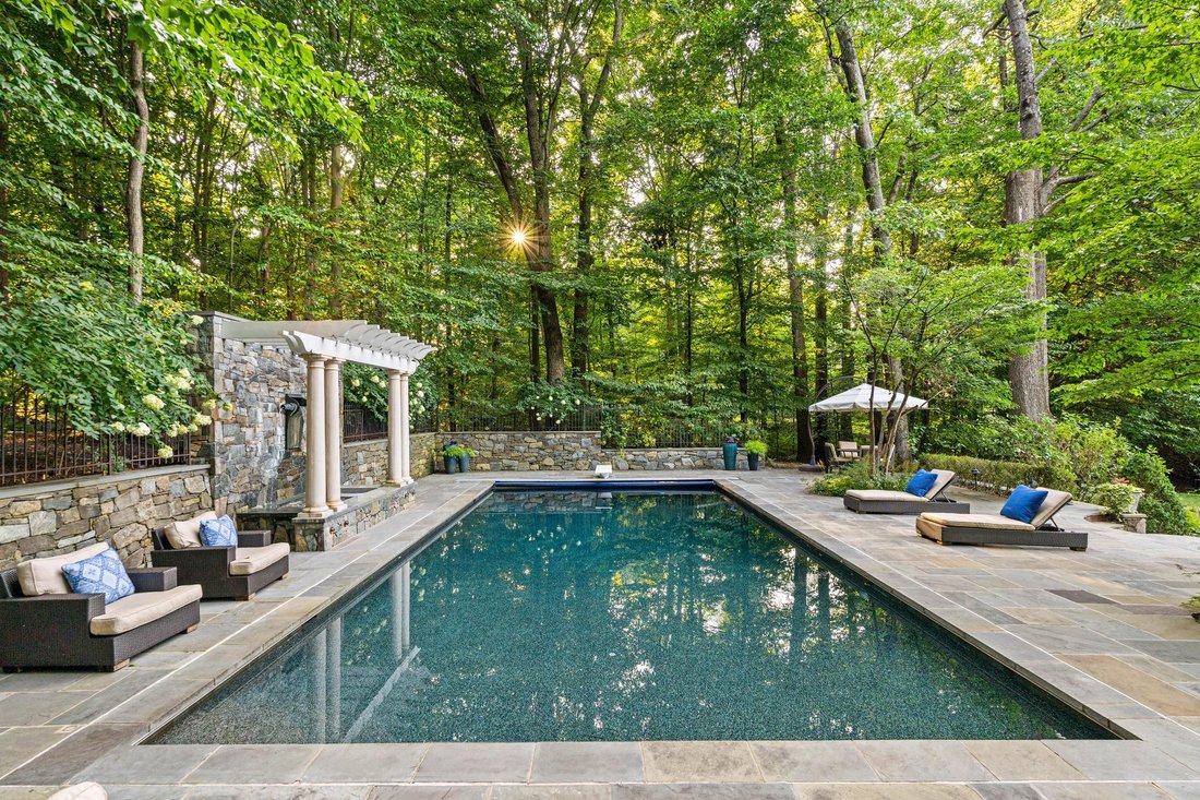 9900 New London Drive,Potomac, Md, 20854 In Rockville, Maryland, United