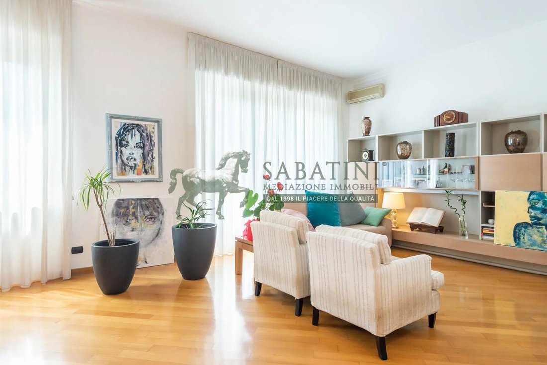 Milano Apartment In Milan, Lombardy, Italy For Sale (13376104)
