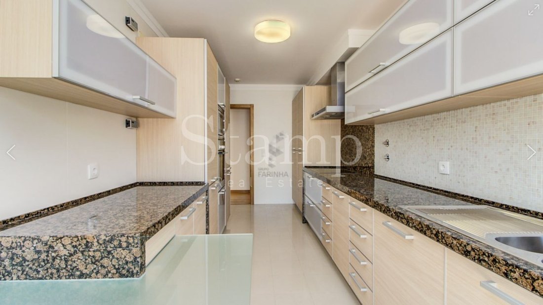 Apartment in Alges, Lisbon, Portugal 4 - 13378938