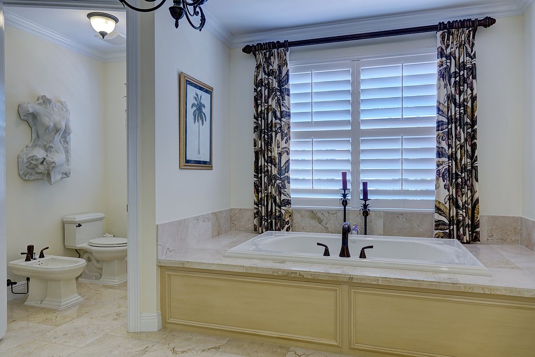 Luxury Empress Ocean Front Corner Condo In Jensen Beach, Florida