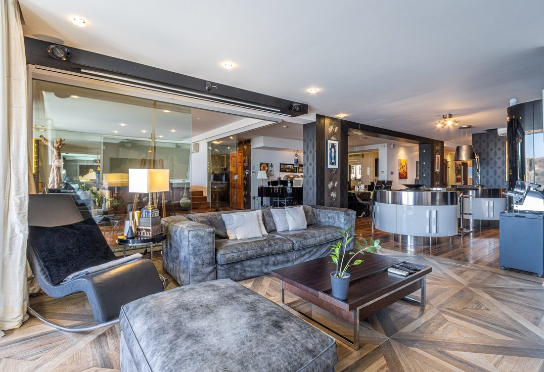 Luxurious Seaview Apartment In Birgu, Malta For Sale (13374096)