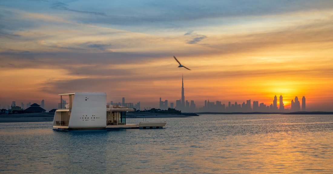 Villa in Dubai, United Arab Emirates 1 - 13375389