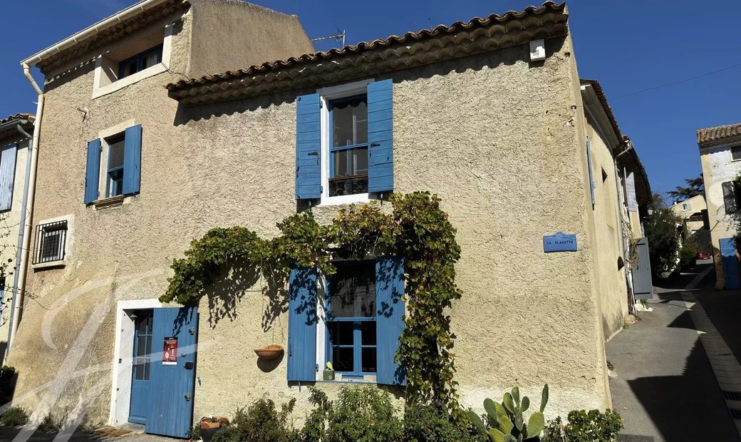 Ansouis Village House With 2 In Ansouis, Provence Alpes Côte D'azur